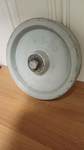 Kottikärryn varapyörä.