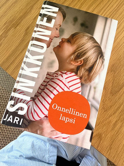 Jari Sinkkosen Onnellinen lapsi kirja