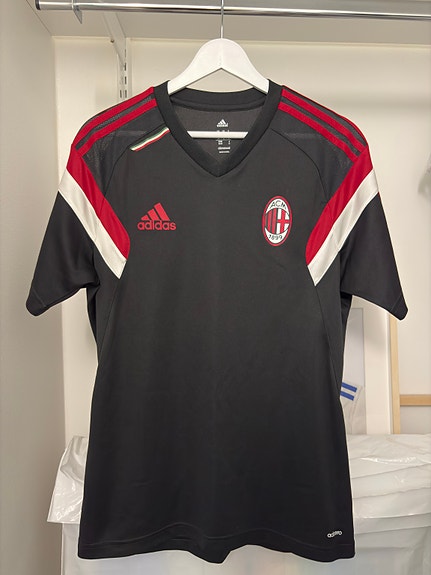 AC Milan treenipaita kaudelta 2014/15