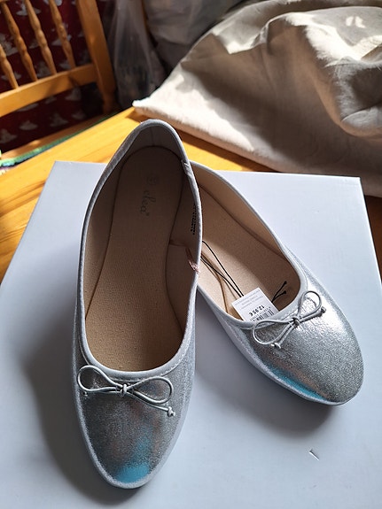 Hopeiset ballerinat koko 40