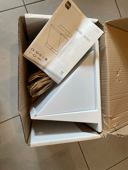 Ensto AVR8-114L LED-seinävalaisin ulkovalo IP44