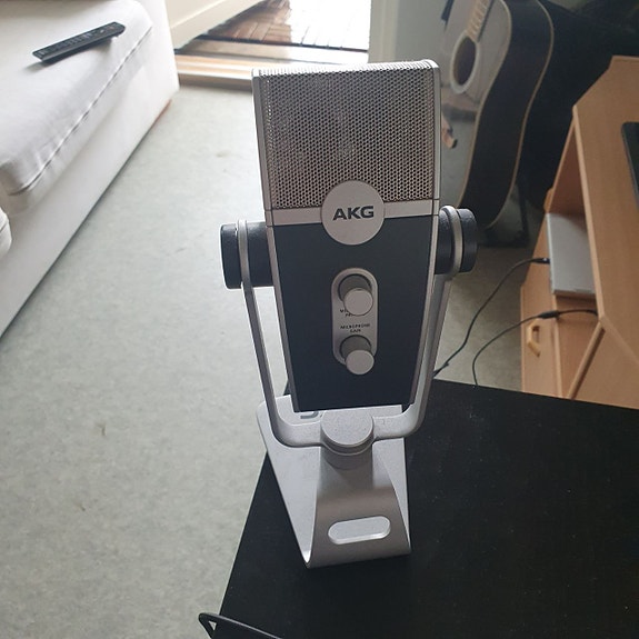 AKG mikrofoni