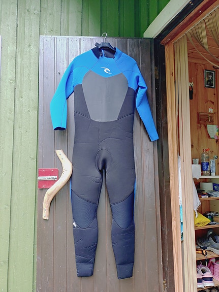 Rip Curl märkäpuku koko XL sininen/musta