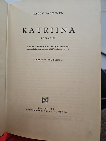 Sally Salminen: Katriina romaani kovakantinen kirja