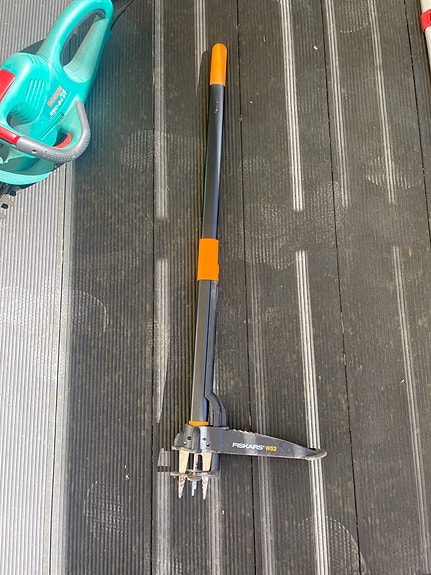 Fiskars voikukanpoistaja ja ruoho/pensassakset