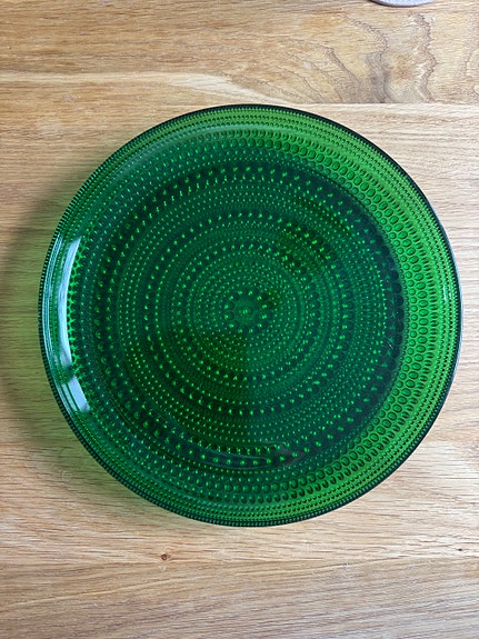 Iittala Kastehelmi lautanen tummanvihreä lasi 25 cm