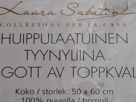 Uusi valkoinen tyynyliina Laura Sabatini