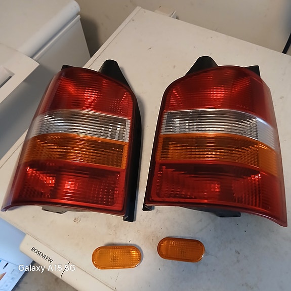 Vw transporter t5 takavalot ja sivuvilkut