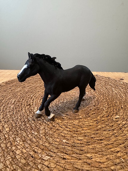 Schleich musta Appaloosa ori
