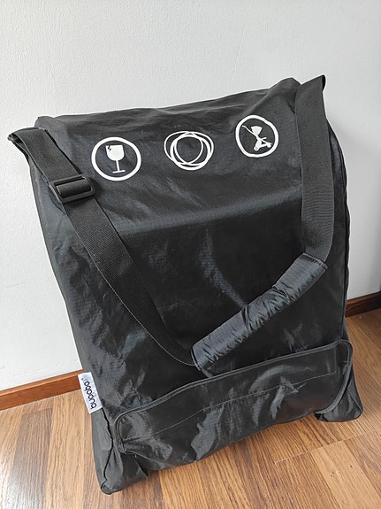 Bugaboo Ant matkarattaat + alkuperäinen kuljetuspussi + jalkatuki + sadesuoja