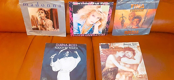 Single-levyjä Samantha Fox Madonna Bonnie Tyler Tina Turner Diana Ross