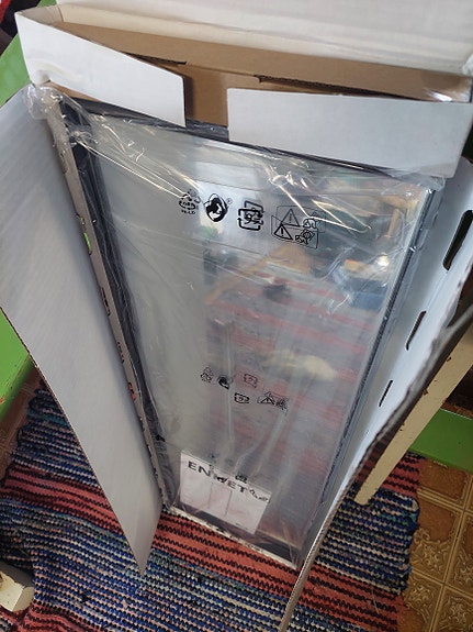 IKEA ENHET peilikaappi ja hylly