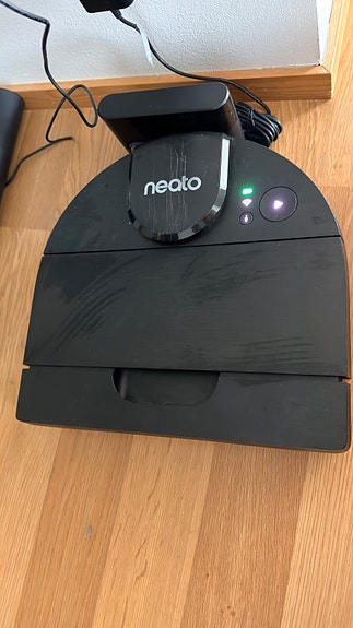 Neato D9 robotti-imuri musta
