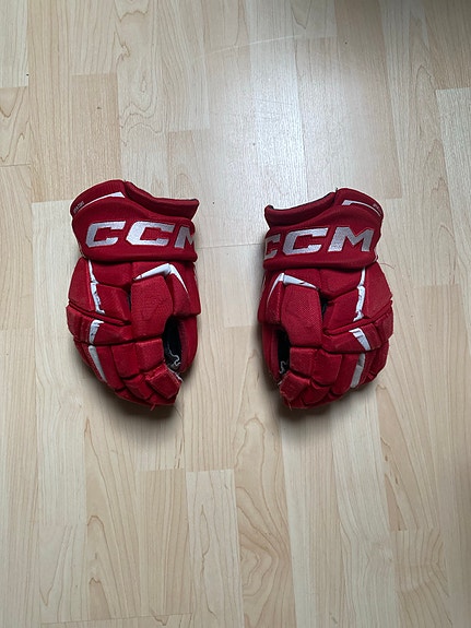 CCM Jetspeed FT6 jääkiekkohanskat koko 14/38cm punainen
