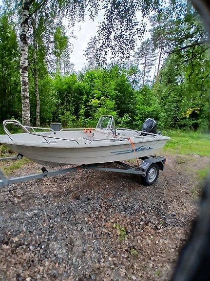 Suvi 4200 S moottorivene Yamaha moottorilla