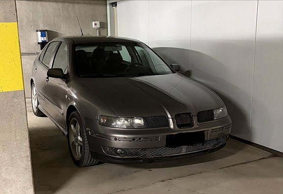 Ostetaan Seat leon Fr etupuskuri