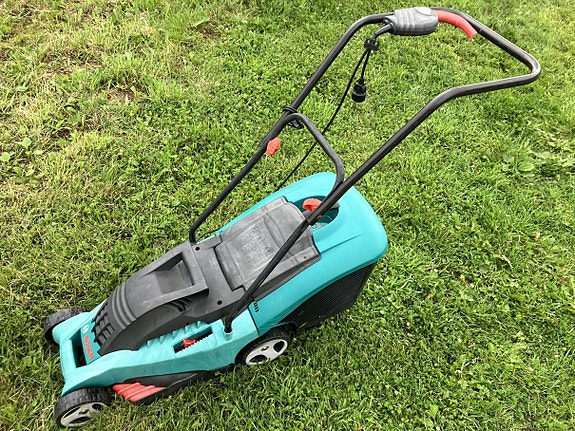 Bosch Rotak 34 keräävä sähköruohonleikkuri 1300W
