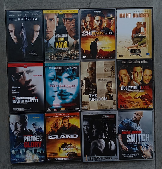 24 kpl DVD elokuvia, etupäässä toimintaa.