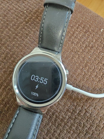 Huawei älykello nahkarannekkeella