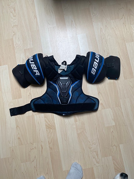 Bauer rintapanssari koko junior L