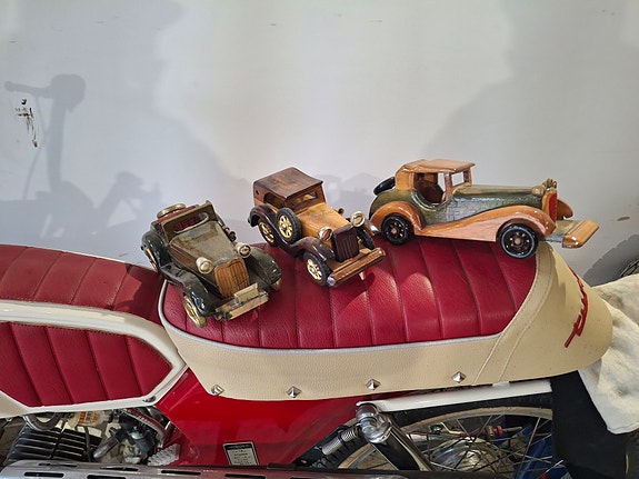 Puinen auto, puuauto