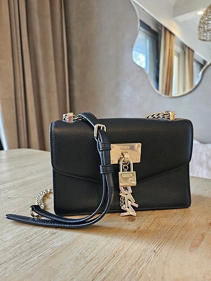 DKNY olkalaukku