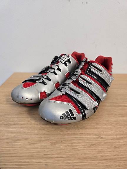 Adidas pyöräilykengät koko 42 2/3