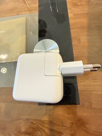 Apple 30W USB-C Virtalähde – alkuperäinen, hyväkuntoinen