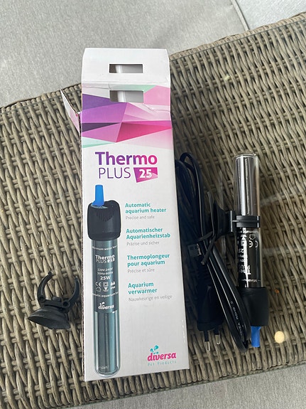 Uusi: Aquael Thermo Plus 25