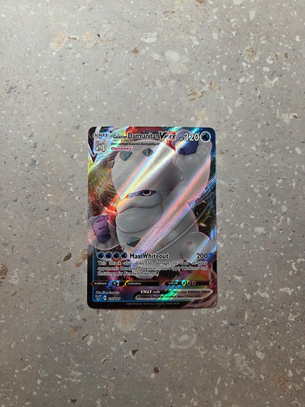 Galarian Darmanitan VMAX - Pokemon, Vivid Voltage