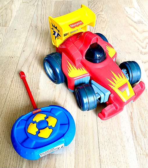 Fisher-Price radio-ohjattava kilpa-auto lelu
