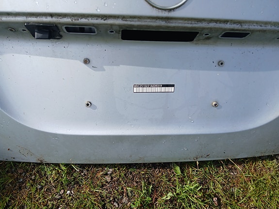 Mercedes-Benz R 320 takaluukku hopea