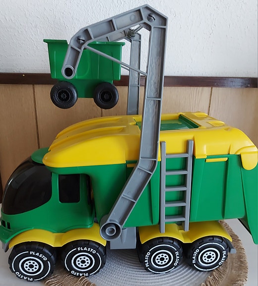 Plaston roska-auto