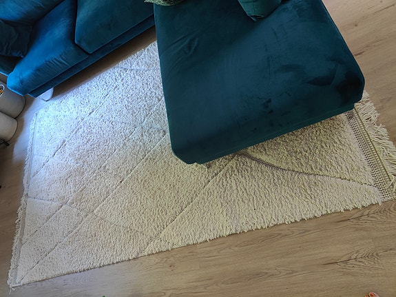 Luonnonvalkoinen pehmeä iso matto