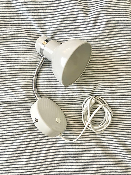 Ikea seinävalaisin