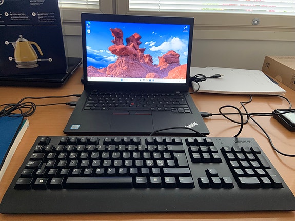 Lenovo ThinkPad L480 kannettava + näppäimistö