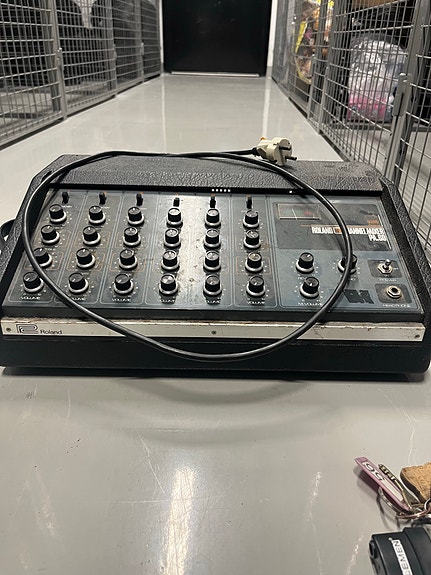Roland PA.60 mikseri
