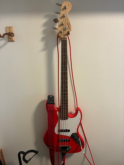 Squire Fender JBASS bassokitara