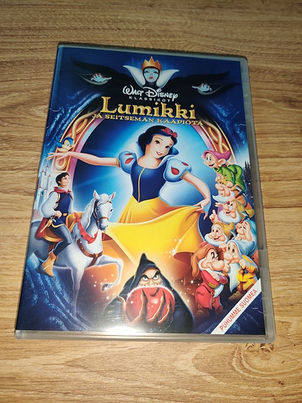 Lumikki ja seitsemän kääpiötä DVD