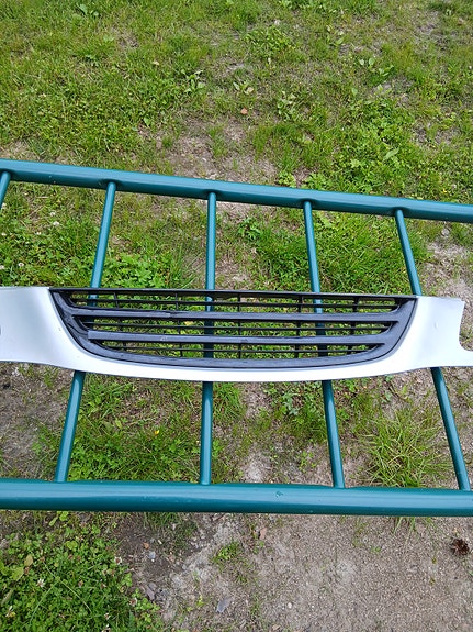Toyota etusäleikkö / maski