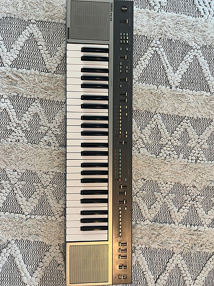 Yamaha PS-55 kosketinsoitin