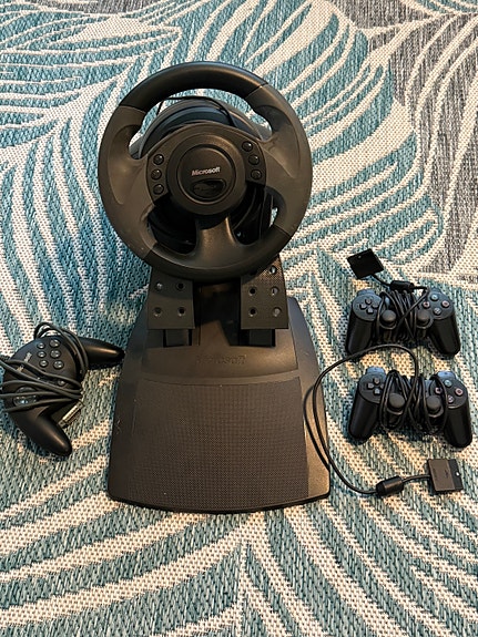 PlayStation 2 rattiohjain ja ohjaimet