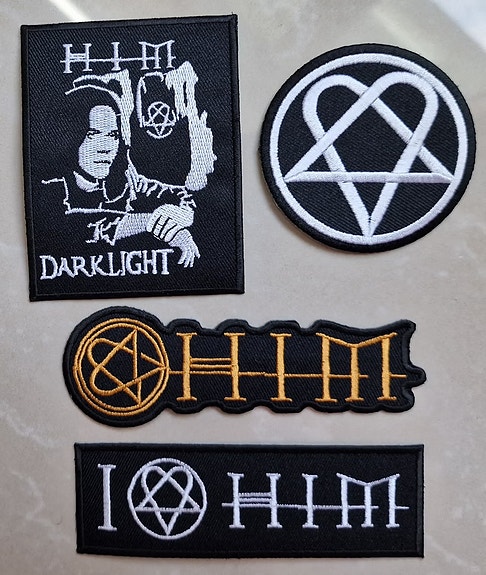 4 kpl erilaisia HIM / Ville Valo kangasmerkkejä