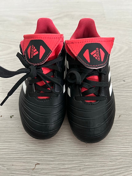 Adidas Copa jalkapallokengät 28