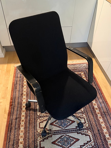 Kukkapuro avarte työtuoli