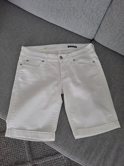 Tommy Hilfiger naisten shortsit