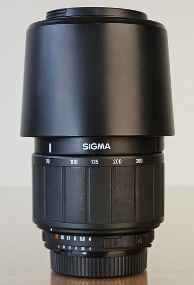 == Sigma 70-300mm f/4-5.6 DL Macro - Nikon F