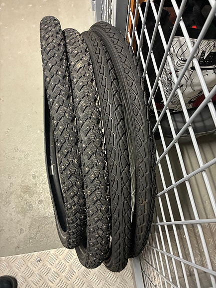 Schwalbe ja Innova polkupyörän renkaat 26”