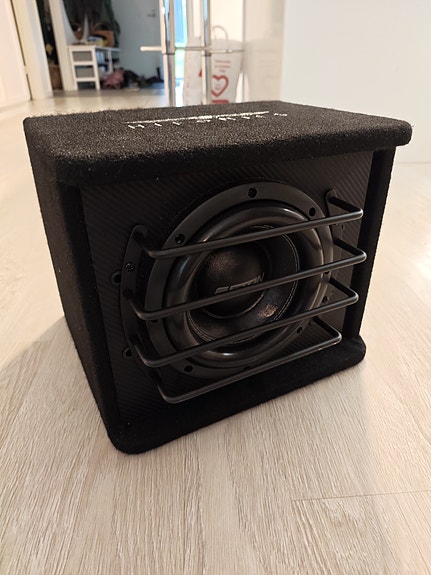 Eton 8" subwoofer kotelossa