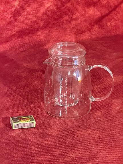 Bodum lasinen teekannu siivilällä
